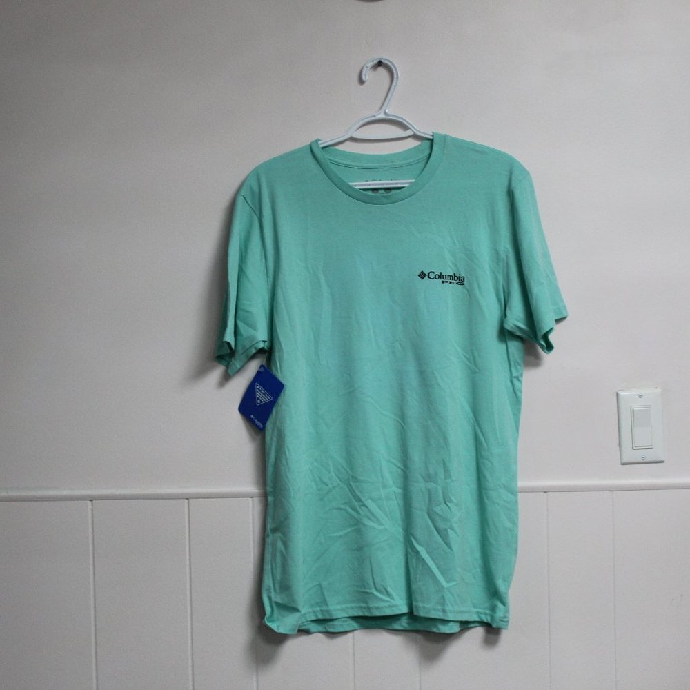 NWT Columbia Turquoise tshirt